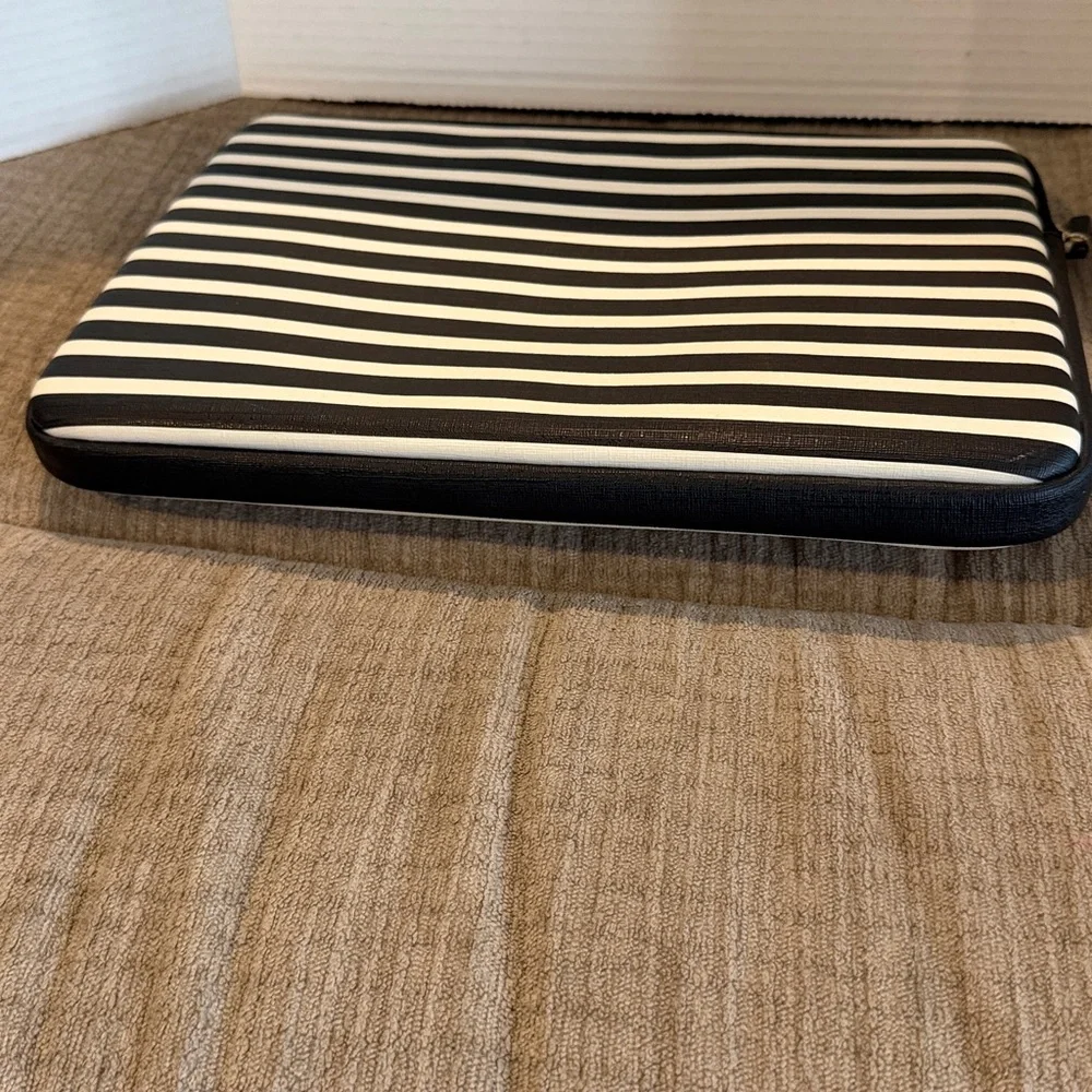 Kate Spade Monochrome Striped Laptop Sleeve 10 by 12” padded